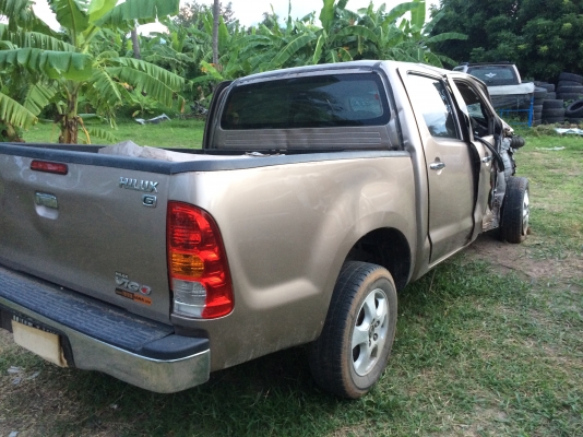 ขายรถอุบัตเหตุ วีโก้ 4ประตู สีน้ำตาล พร้อมเล่มทะเบียน ปี 2008