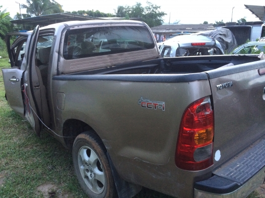 ขายรถอุบัตเหตุ วีโก้ 4ประตู สีน้ำตาล พร้อมเล่มทะเบียน ปี 2008