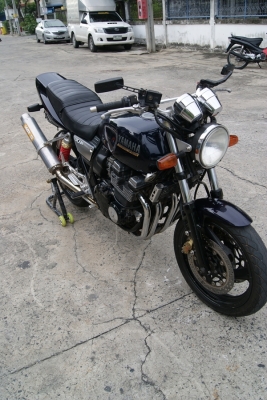 YAMAHA XJR 400