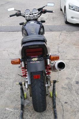 YAMAHA XJR 400