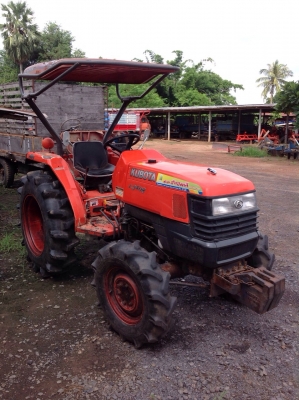 แทกเตอร์คูโบต้าL3408 สภาพดีเดิมๆทั้งคันพร้อมใช้งานขายพร้อมผานพรวน 1 พวง แทกเตอร์คูโบต้าL3408 สภาพดีเดิมๆทั้งคันพร้อมใช้งานขายพร้อมผานพรวน 1 พวง