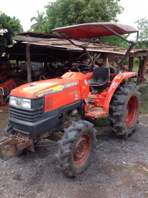 แทกเตอร์คูโบต้าL3408 สภาพดีเดิมๆทั้งคันพร้อมใช้งานขายพร้อมผานพรวน 1 พวง