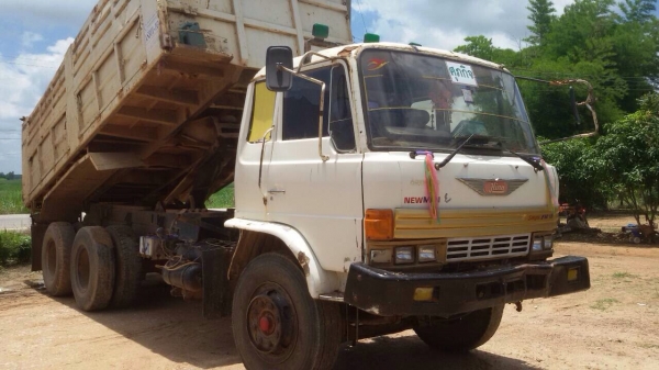 ขายรถบรรทุกสิบล้อดัมพ์ HINO F18 เครื่อง HO7D-195 แรง 2 เพลา กระบะดัมพ์สามมิตร ทะเบียนพร้อม
