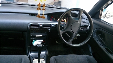 Mazda Conos 626 2000 cc.