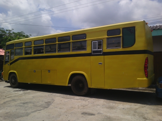 ด่วน !!! รถบัส ยี่ห้อ Benz ยาว 8 เมตร สนใจติดต่อ 081-655804