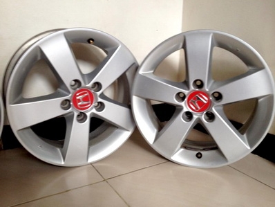 -----ขายแล้ว-----แม็กซ์ CIVIC FD 16 นิ้ว 5ก้าน -----ขายแล้ว-----แม็กซ์ CIVIC FD 16 นิ้ว 5ก้าน