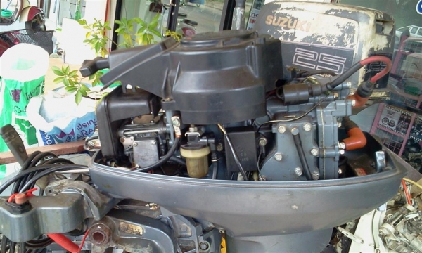 เครื่องยามาฮ่า 15แรงม้า หางสั้น17นิ้ว สตาร์ทไฟฟ้า ราคา 41500 บาท