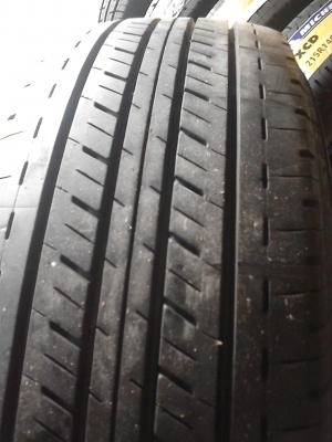 215/70R15 BRIDGESTONE DURAVIS R611 มีชุด 4 เส้น  ปี2012  TEL.081-427-3941