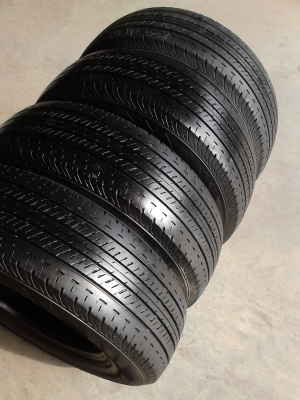 215/70R15 BRIDGESTONE DURAVIS R611 มีชุด 4 เส้น  ปี2012  TEL.081-427-3941