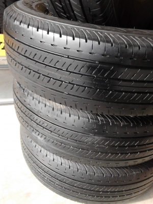215/70R15 BRIDGESTONE DURAVIS R611 มีชุด 4 เส้น  ปี2012  TEL.081-427-3941