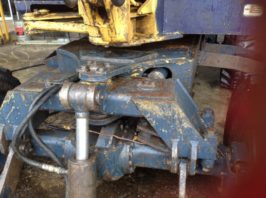 แบคโคร komutsu ล้อยาง 4wd ระบบเลี้ยว ทั้งสองเพลาเ แบคโคร komutsu ล้อยาง 4wd ระบบเลี้ยว ทั้งสองเพลาเ