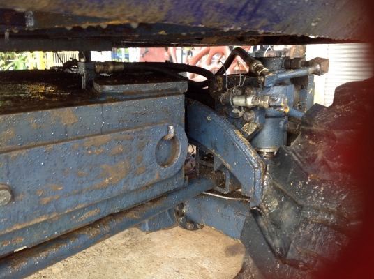 แบคโคร komutsu ล้อยาง 4wd ระบบเลี้ยว ทั้งสองเพลาเ แบคโคร komutsu ล้อยาง 4wd ระบบเลี้ยว ทั้งสองเพลาเ