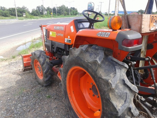 ขายด่วนรถไถนาคูโบต้า L3408 แรงม้าพร้อมอุปกรณ์ 2 รายการได้แก่ผานหน้าและผานหลัง 6 สภาพพร้อมใช้งานได้เล