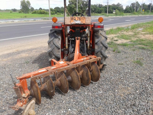ขายด่วนรถไถนาคูโบต้า L3408 แรงม้าพร้อมอุปกรณ์ 2 รายการได้แก่ผานหน้าและผานหลัง 6 สภาพพร้อมใช้งานได้เล