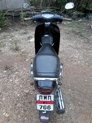 ฝากขายดรีม125 ทะเบียนเต็มพร้อมโอนรถปี47 เครื่องดีระบบไฟออกรถพร้อมใช้ ขาย 18500 บาท