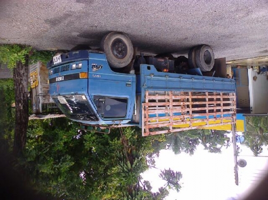 ขายรถ 6 ล้ออีซูซุ 115 มีเกียร์กลางลดแล้วครับเหลือ 425000