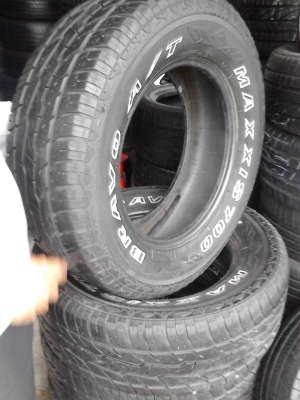 265/65R17 MAXXIS BRAVO 700   ชุด 4 เส้น สวยดอกยางหนา โทร.081-427-3941
