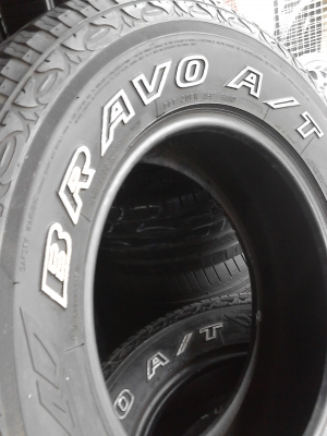 265/65R17 MAXXIS BRAVO 700   ชุด 4 เส้น สวยดอกยางหนา โทร.081-427-3941