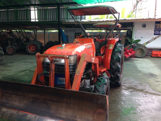 คูโบต้า L4508 4 WD ใบมีดดันหน้า  เล่มพร้อมถูกๆใช้งานได้เลย