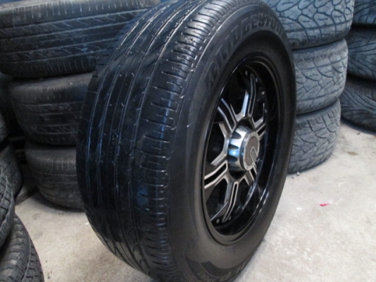 ขายแม็ก ขอบ 18 สภาพมือหนึ่งราคากันเองติดต่อเราได้ค่ะ