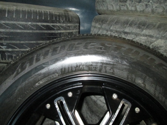 ขายแม็ก ขอบ 18 สภาพมือหนึ่งราคากันเองติดต่อเราได้ค่ะ