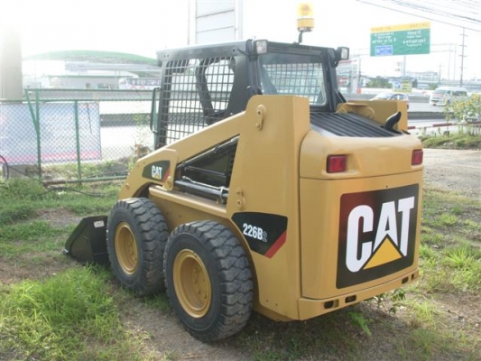 ขายด่วนรถตักเอนกประสงค์ ,BOBCAT,226B