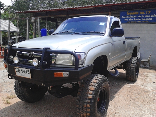 ขายรถส่งน้ำมันซักคัน Toyota Tiger ไทเกอร์ ปี่ 2004 เครื่อง 2KD คานแข็ง 4WD พร้อมทะเบียนถูกต้อง