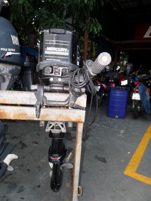 เครื่องเรือ  MERCURY 20 แรง