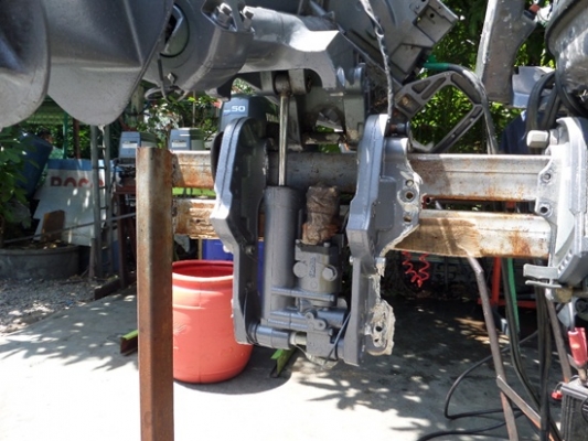 เครื่องเรือ YAMAHA 25 แรง  4 จังหวะ มีทริม