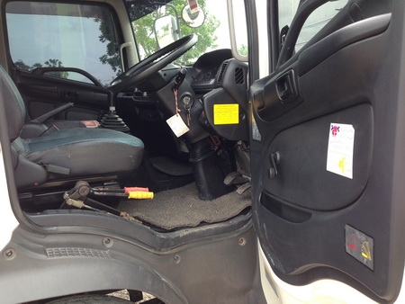 HINO MEGA ปี 2554  เครื่อง 175 แรง กะบะดั๊มสามมิตร วิ่ง 86,600 กม. สภาพสวย