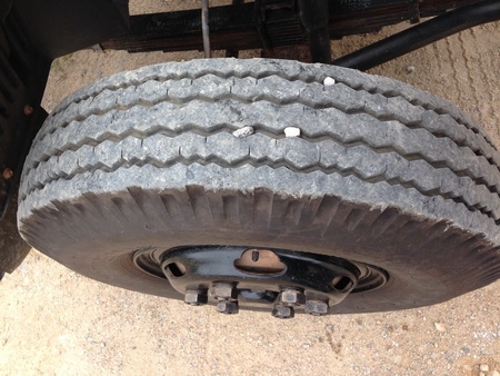 HINO MEGA ปี 2554  เครื่อง 175 แรง กะบะดั๊มสามมิตร วิ่ง 86,600 กม. สภาพสวย