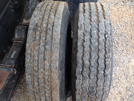 HINO MEGA ปี 2554  เครื่อง 175 แรง กะบะดั๊มสามมิตร วิ่ง 86,600 กม. สภาพสวย