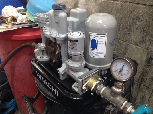 ขายปั้มน้ำอัตโนมัติแรงดันคงที่ Hitachi250W สภาพสวย ตรวจเช็คแรงดันเรียบร้อยแล้ว ไม่มีรั่วซึม พร้อมใช้งาน ขายปั้มน้ำอัตโนมัติแรงดันคงที่ Hitachi250W สภาพสวย ตรวจเช็คแรงดันเรียบร้อยแล้ว ไม่มีรั่วซึม พร้อมใช้งาน