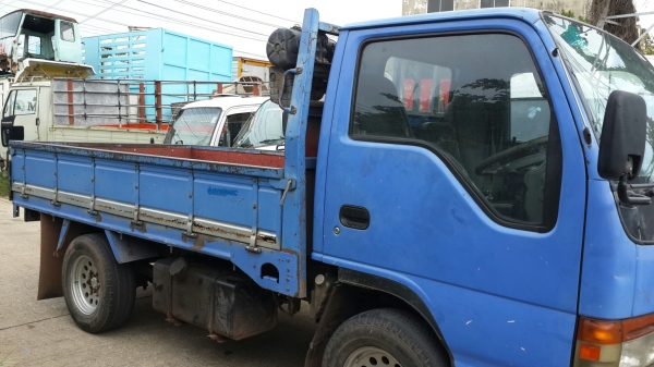 ขาย4ล้อบรรทุกอีซูซุ NKR ทะเบียนไม่ติดเวลา เครื่อง 4BE1 IDใหญ่ แอร์เย็นฉ่ำ เพลาลอย สภาพดีพร้อมใช้