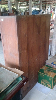 ตู้ไม้สัก