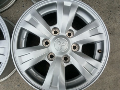ขายล้อแม็กMitsubishi TRITON DOUBEL CAB PLUS 4 ล้อ