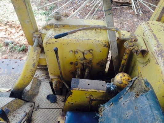 ขายรถแทรกเตอร์ KOMATSU D85-12 สภาพดี เล่มทะเบียน สนใจโทร 081-9701072