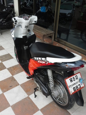 Honda Click i สีดำ แดง ลาย Street เป็นลายสุดท้าย รถสวยประหยัดน้ำมัน Honda Click i สีดำ แดง ลาย Street เป็นลายสุดท้าย รถสวยประหยัดน้ำมัน