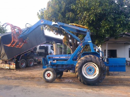 ขายรถไถฟอร์ดติดคีบ6600