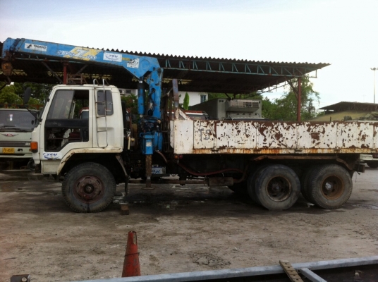 ขายรถบรรทุกสิบล้ออีซูซุจัมโบ้ดั้มเครื่อง195ตามสภาพเครนไม่ขายนะคับ