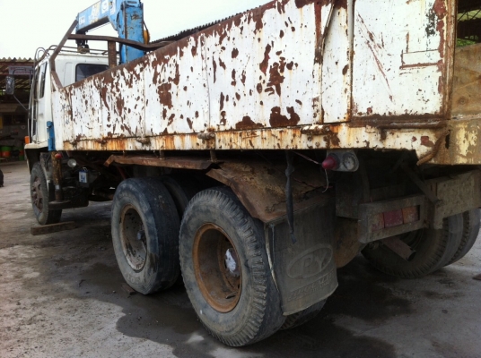 ขายรถบรรทุกสิบล้ออีซูซุจัมโบ้ดั้มเครื่อง195ตามสภาพเครนไม่ขายนะคับ