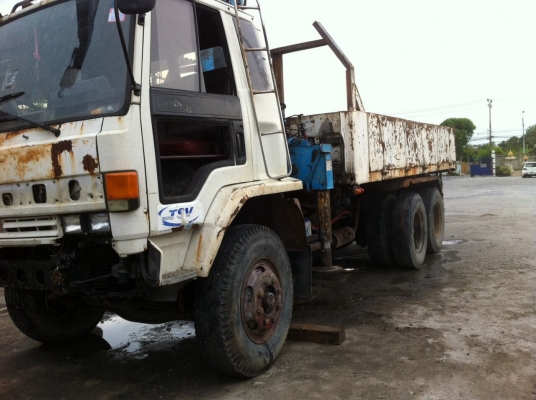 ขายรถบรรทุกสิบล้ออีซูซุจัมโบ้ดั้มเครื่อง195ตามสภาพเครนไม่ขายนะคับ