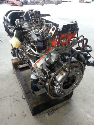 เครื่อง 6hh1  12วาร์ว 210 แรง สวยๆ ครัช 15 นิ้ว