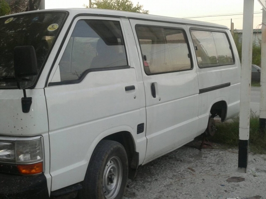 ขายด่วนรถตู้ ใช้งานได้เลย สภาพสวย ขายด่วนรถตู้ ใช้งานได้เลย สภาพสวย