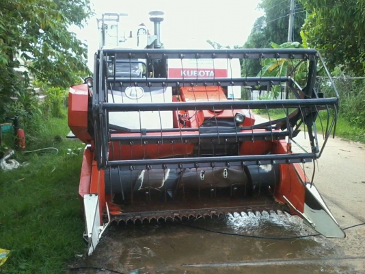 ด่วนๆ2วันเท่านั้นขายรถเกี่ยวข้าว คูโบต้า Dc60plus ปี53ร้พ่ ราคา339000 บาท