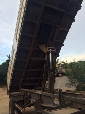 ขายรถ18ล้อดั้ม ISUZU DECA 270แรงม้า หัวปี51 หางปี55 สนใจโทร 081-9701072