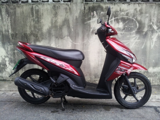 Honda click สภาพป้ายแดง