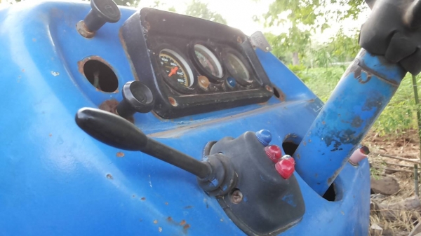 ***ขายแล้วครับขอบคุณ Truck2hand ขายรถไถเพลาเดียว FORD 6610 เสื้อลาย ปั้มกลม เครื่องเดิมเกียร์เดิม แห้งดี แรงดี เกียร์ไม่หลุดไม่หอน ปั้มดีไม่เยิ้มแรง ช่วงล่างแน่น ไม่มีส่าย คานดีไม่มีปะ ท้ายสวย ระบบไฮฯใช้งานปกติ ไม่แตกไม่ร้าว ยกหางดีไม่ตก หลังคาไม่ขาด ยางด ***ขายแล้วครับขอบคุณ Truck2hand ขายรถไถเพลาเดียว FORD 6610 เสื้อลาย ปั้มกลม เครื่องเดิมเกียร์เดิม แห้งดี แรงดี เกียร์ไม่หลุดไม่หอน ปั้มดีไม่เยิ้มแรง ช่วงล่างแน่น ไม่มีส่าย คานดีไม่มีปะ ท้ายสวย ระบบไฮฯใช้งานปกติ ไม่แตกไม่ร้าว ยกหางดีไม่ตก หลังคาไม่ขาด ยางด