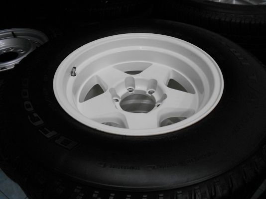 ขายล้อแม็ก Lenso Off Road ขอบ 16&times;8ET-25 พร้อมยาง BF Longtrail 245/70/16 ปี 10/เทิร์นได้-ใส่,ส่งฟรีค่ะ