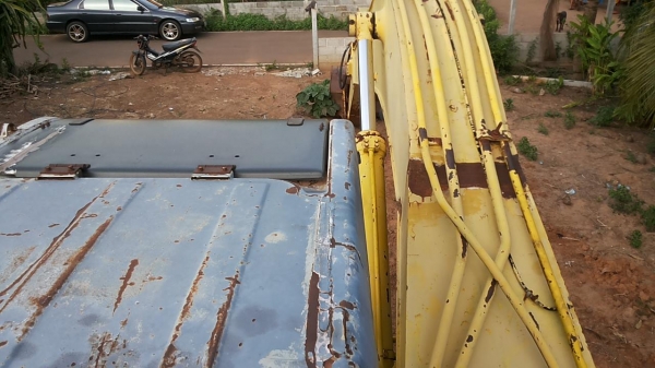 ***ขายแล้วครับขอบคุณ Truck2hand ขายแบคโฮราคาถูก KOBELCO MARK3 SK200 Sr.16085 เก๋งเทาแท้ เครื่องเดิมปั้มเดิม เครื่องดีแน่นดี แรงดี ไฟฟ้าตัด แอร์ไม่มี เอวแน่นตึ๊บ ไม่มีแตก ช่วงล่างใหญ่ โซ่หนาใหญ่ 43ข้อ แคเรียใหม่ สป็อคเก็ตใหม่ ล้อนำดี โรลเลอร์หลวม แต่ไม่แตก